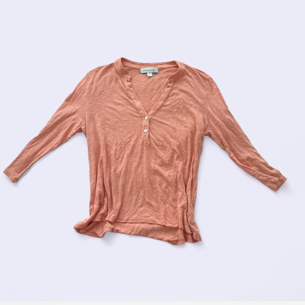 Amour Vert Coral Henley 3/4 Sleeve Top - Size S